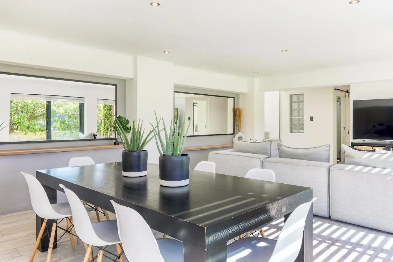 Maison De La Mer - Luxury Camps Bay Villa With Pool And Ocean View Cape Town South Africa