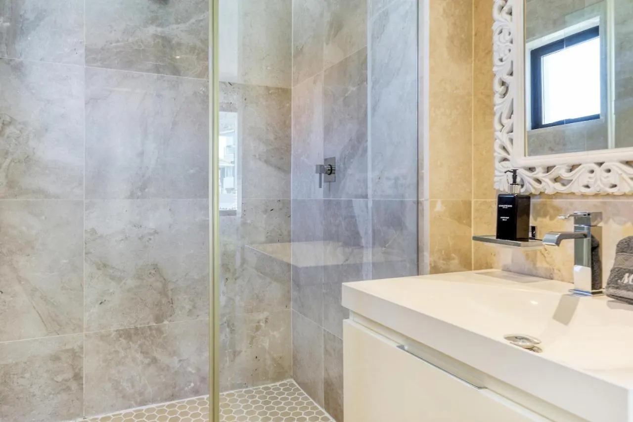 Maison De La Mer - Luxury Camps Bay Villa With Pool And Ocean View Cape Town South Africa