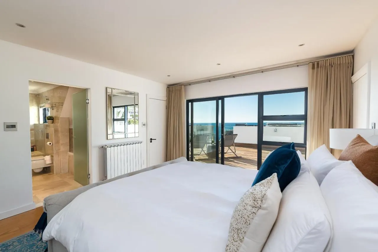 Maison De La Mer - Luxury Camps Bay Villa With Pool And Ocean View Cape Town