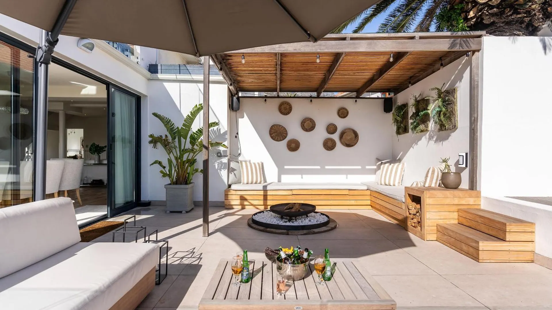 Maison De La Mer - Luxury Camps Bay Villa With Pool And Ocean View Cape Town