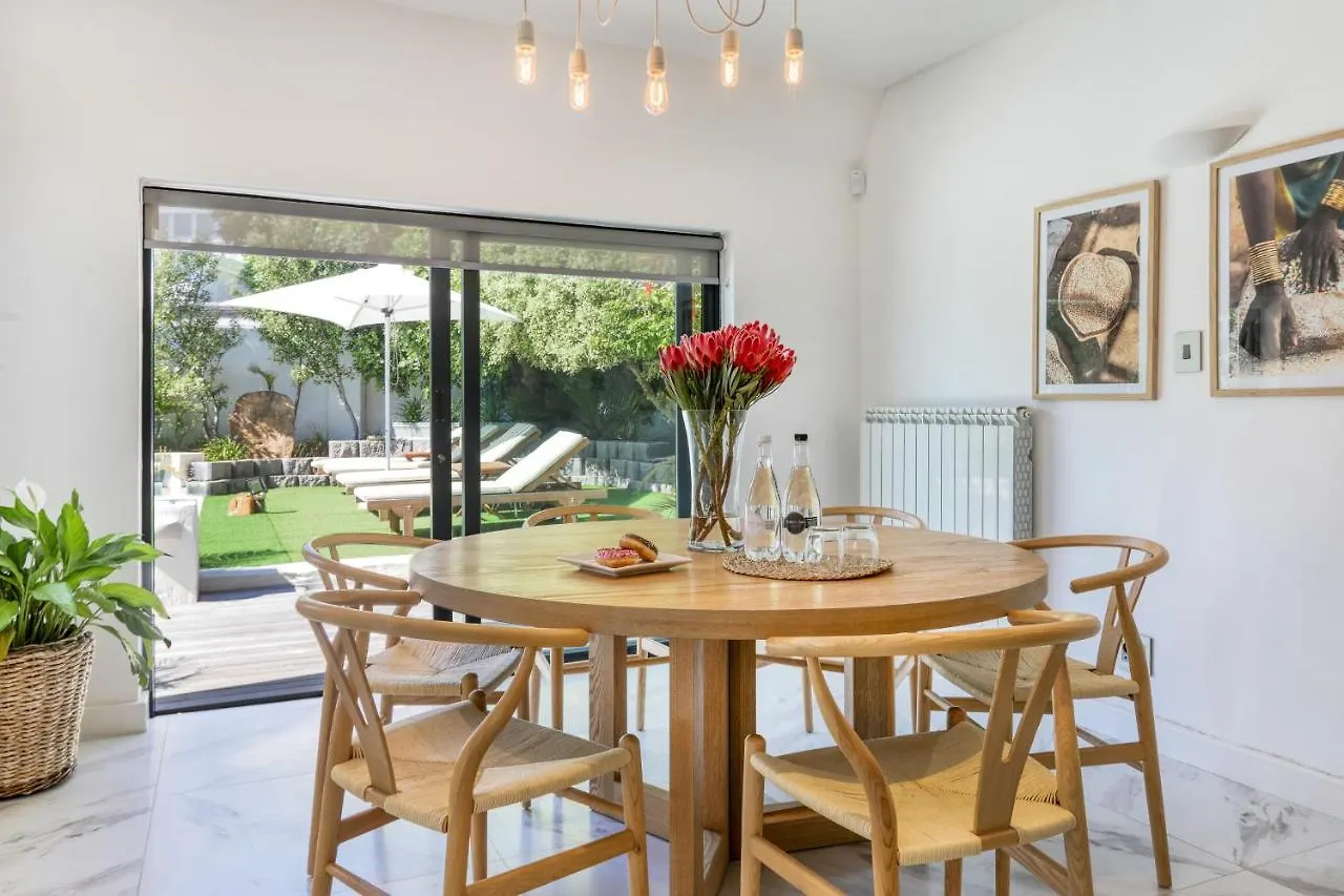Maison De La Mer - Luxury Camps Bay Villa With Pool And Ocean View Cape Town 0*,  South Africa