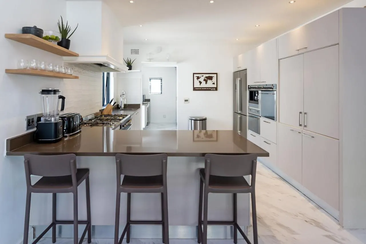 Maison De La Mer - Luxury Camps Bay Villa With Pool And Ocean View Cape Town South Africa