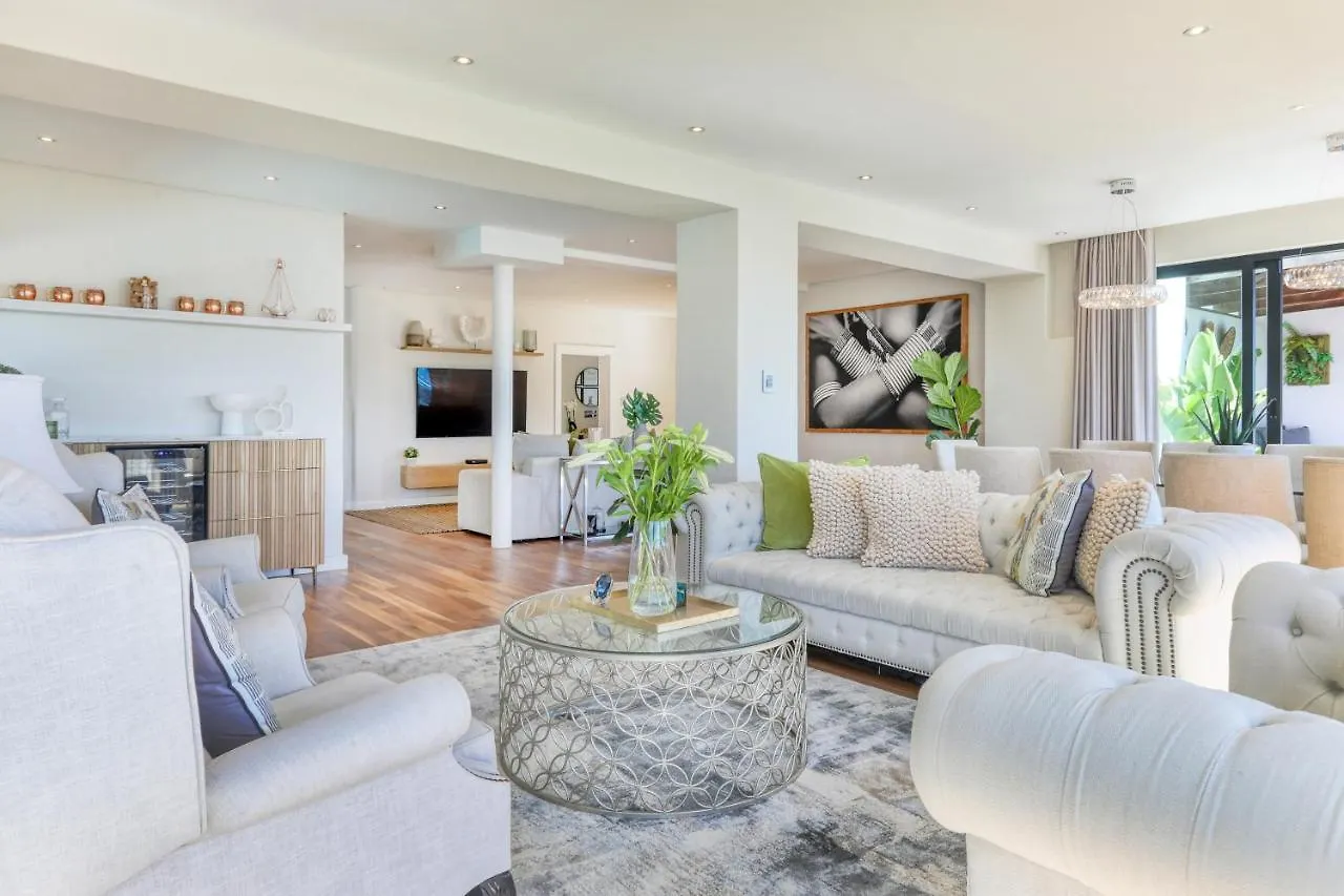 Maison De La Mer - Luxury Camps Bay Villa With Pool And Ocean View Cape Town 0*,  South Africa