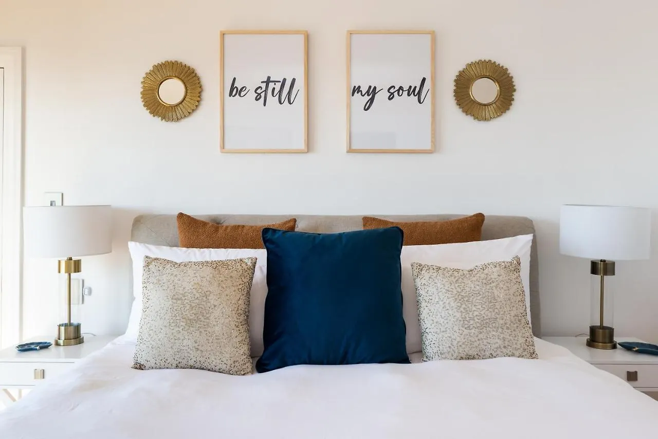 Maison De La Mer - Luxury Camps Bay Villa With Pool And Ocean View Cape Town 0*,