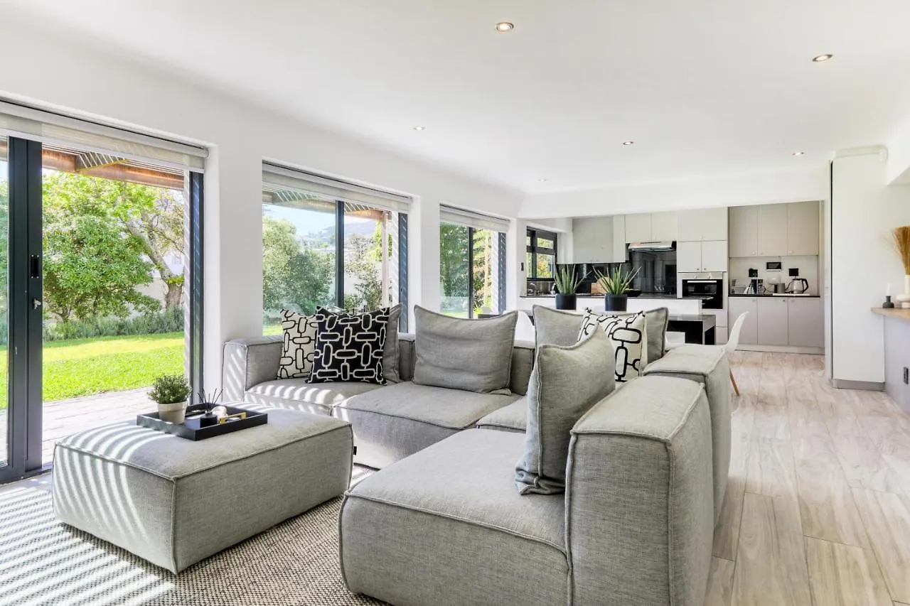 Maison De La Mer - Luxury Camps Bay Villa With Pool And Ocean View Cape Town South Africa