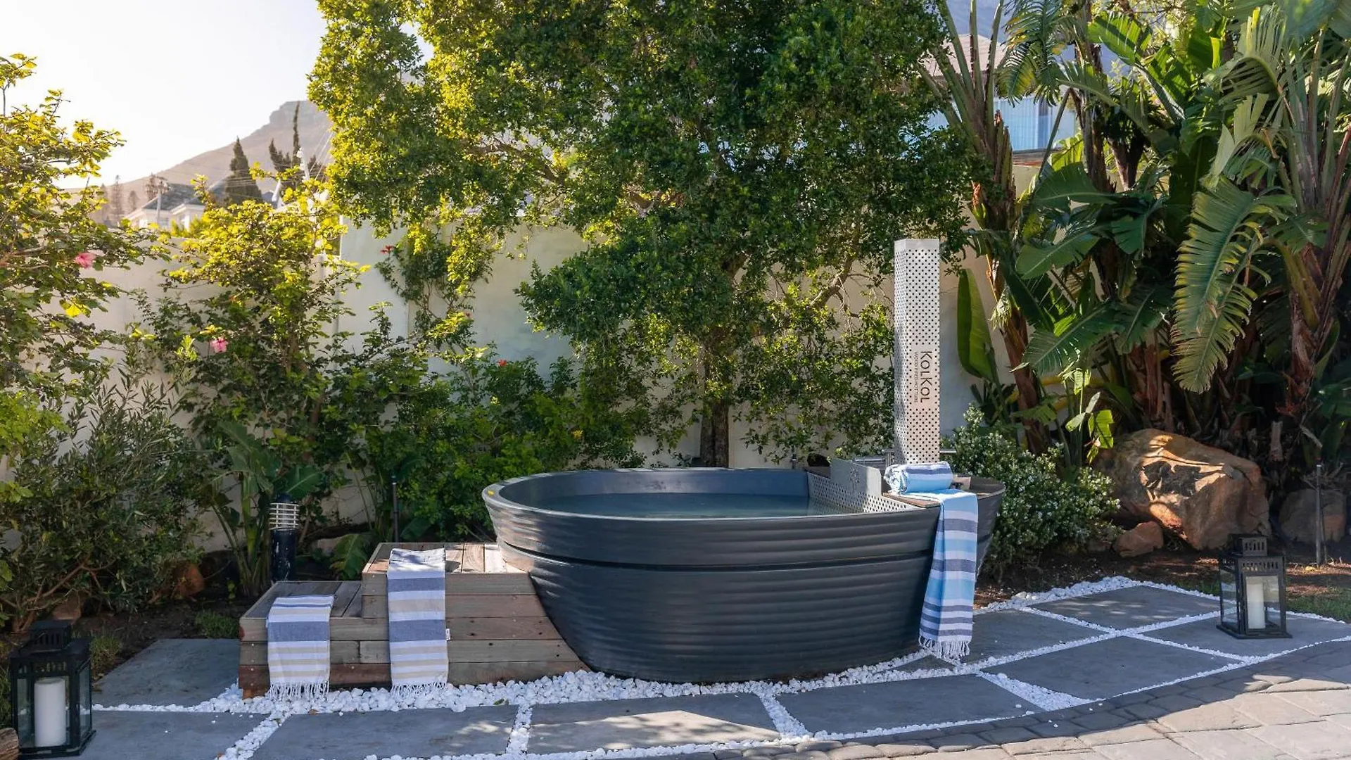 Maison De La Mer - Luxury Camps Bay Villa With Pool And Ocean View Cape Town