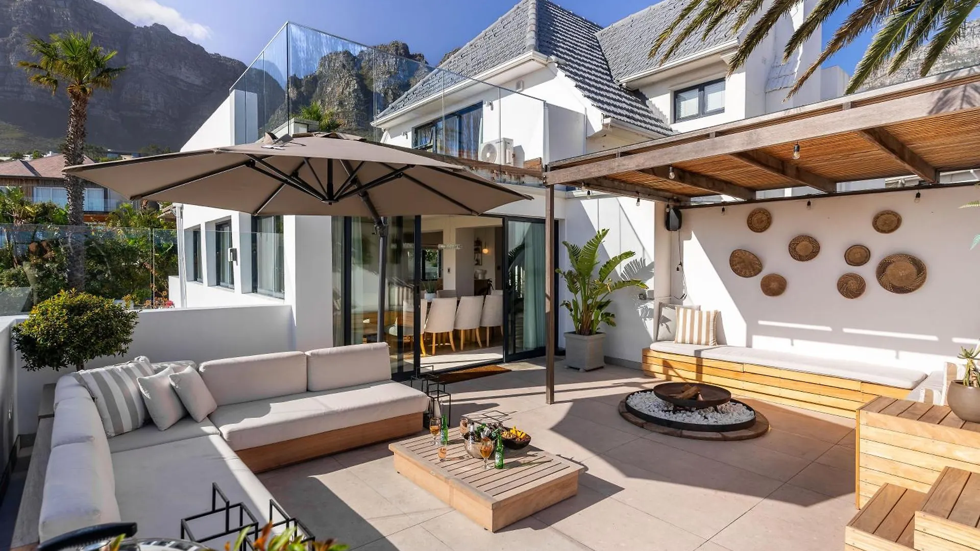 Maison De La Mer - Luxury Camps Bay Villa With Pool And Ocean View Cape Town South Africa