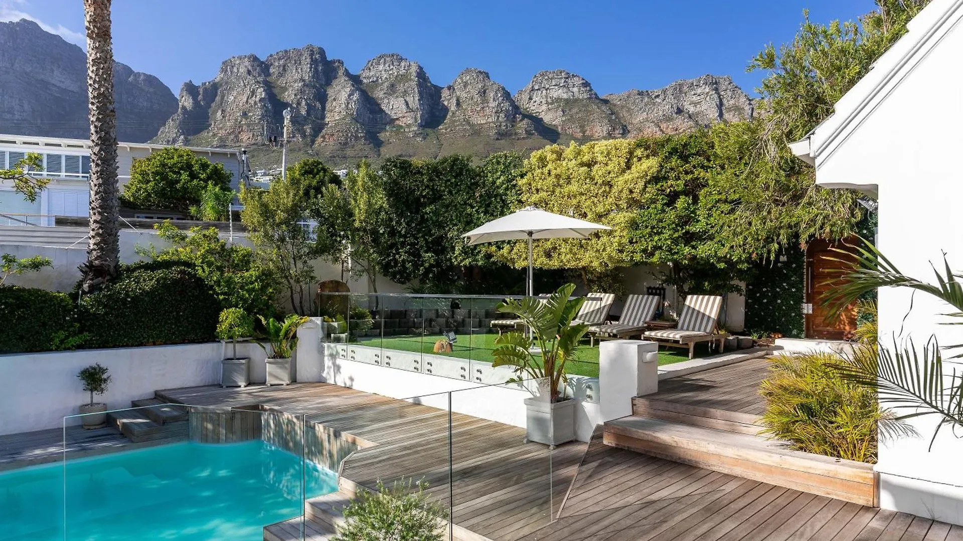 Maison De La Mer - Luxury Camps Bay Villa With Pool And Ocean View contacts
